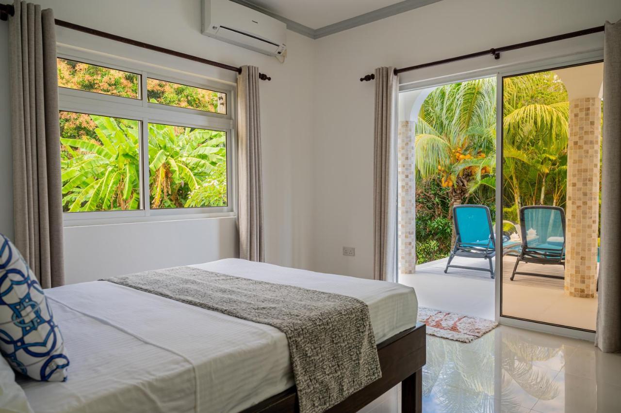 Tranquility Villas Baie Sainte Anne Eksteriør bilde